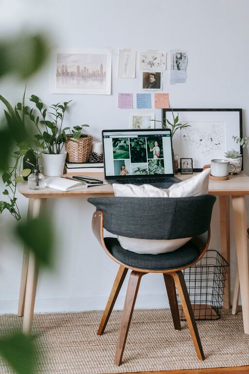 How to Create a Cozy and Inviting Home Office Space